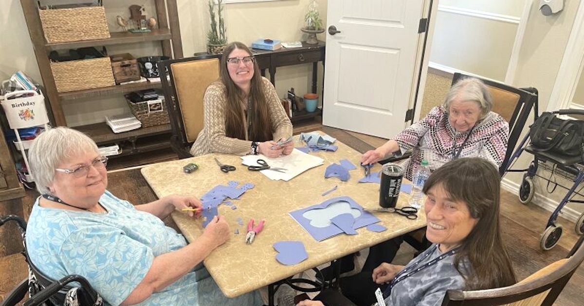 Clear Fork of Willow Park | Senior community residents doing memory activities and crafts