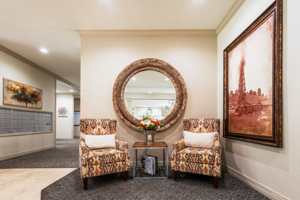 Arabella of Kilgore | Sitting Area