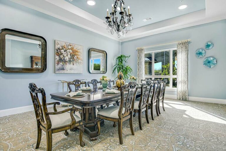 Ariel Pointe of Sachse | Dining room table
