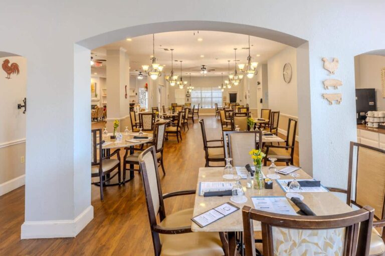 Cambridge Court | Dining Area