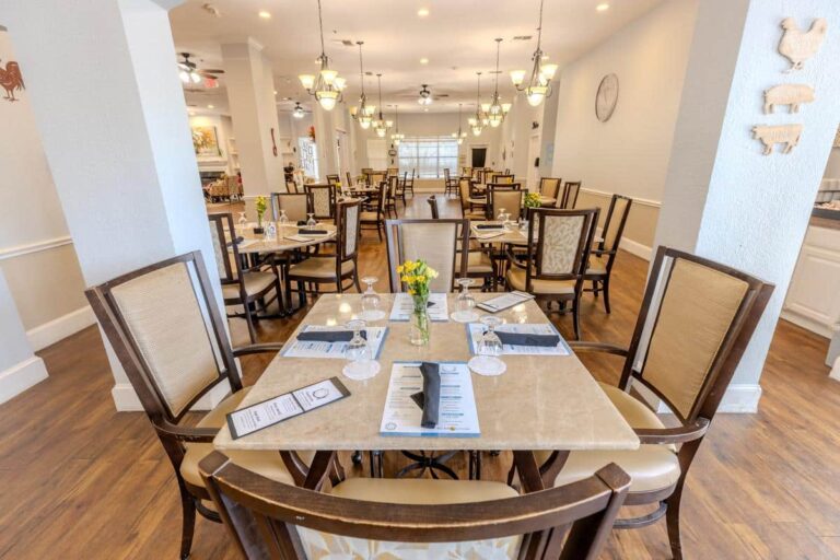 Cambridge Court | Dining Area