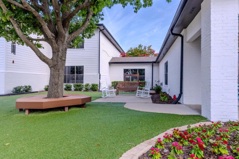 Cambridge Court | Building Exterior