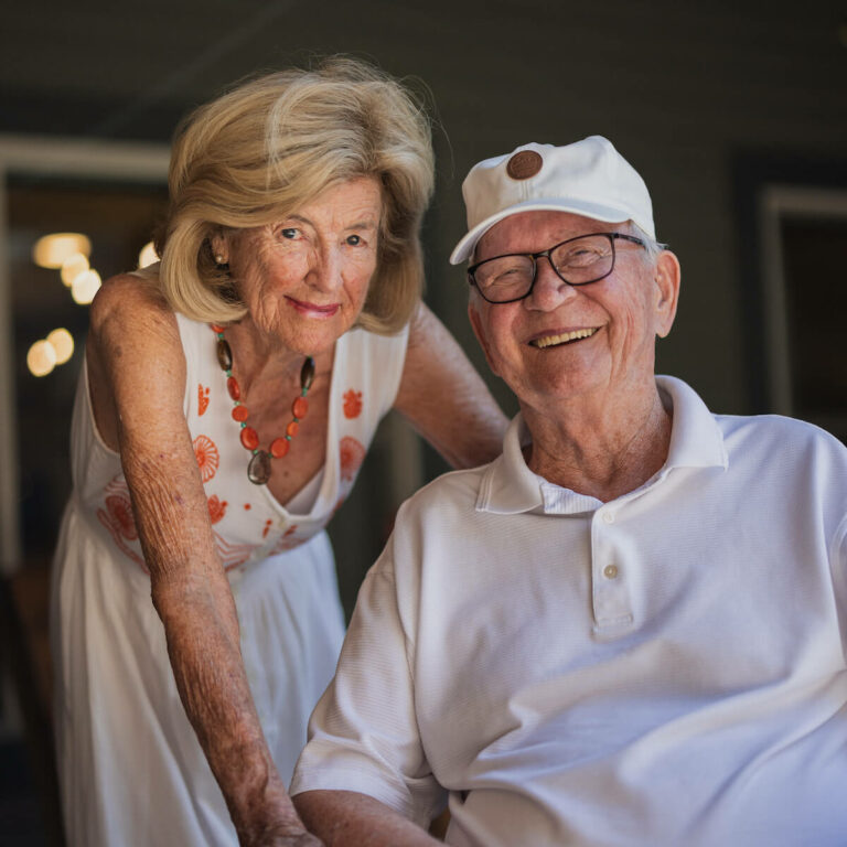 Élan Manatee | Senior couple smiling