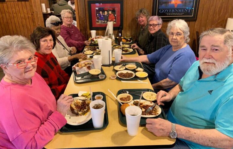 Harvest of Roanoke | Residents at a restaurant