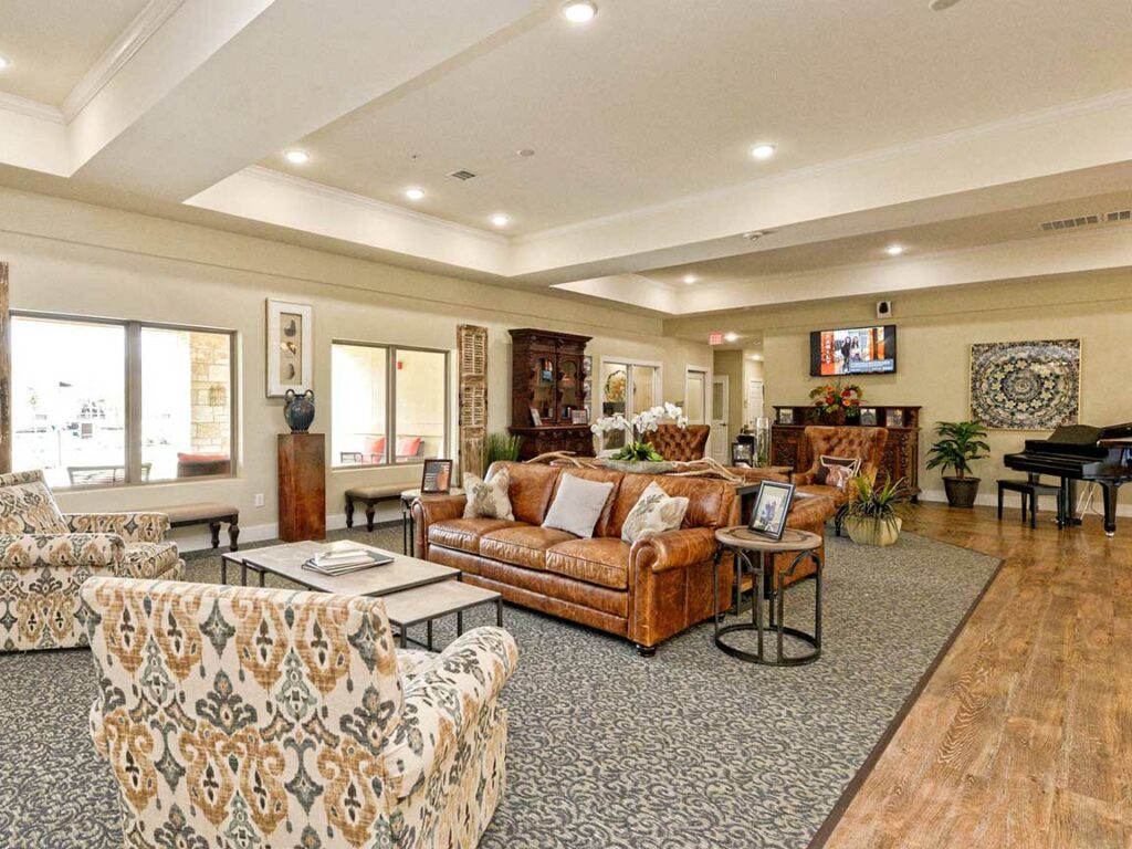 Ledgestone Senior Living | Common area