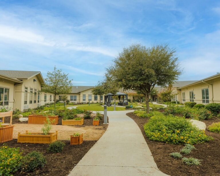 Ledgestone Senior Living | Garden