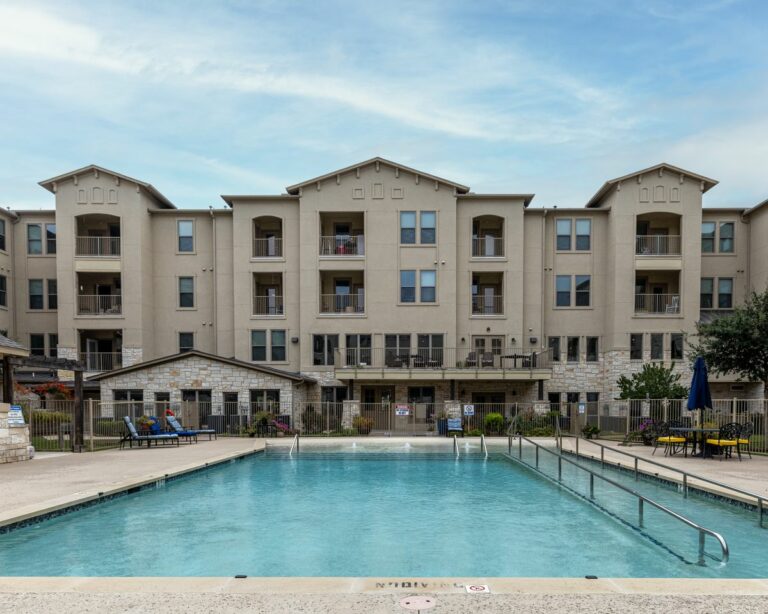 Ledgestone Senior Living | Swimming pool