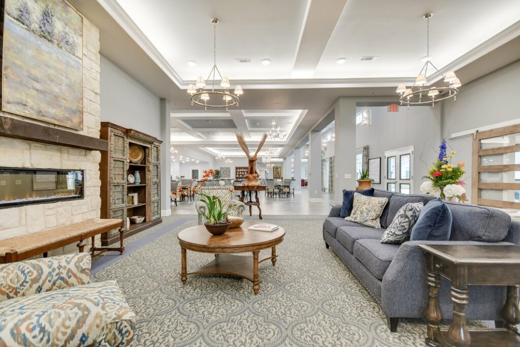 Legacy Oaks of Azle | Common room at Legacy Oaks of Azle