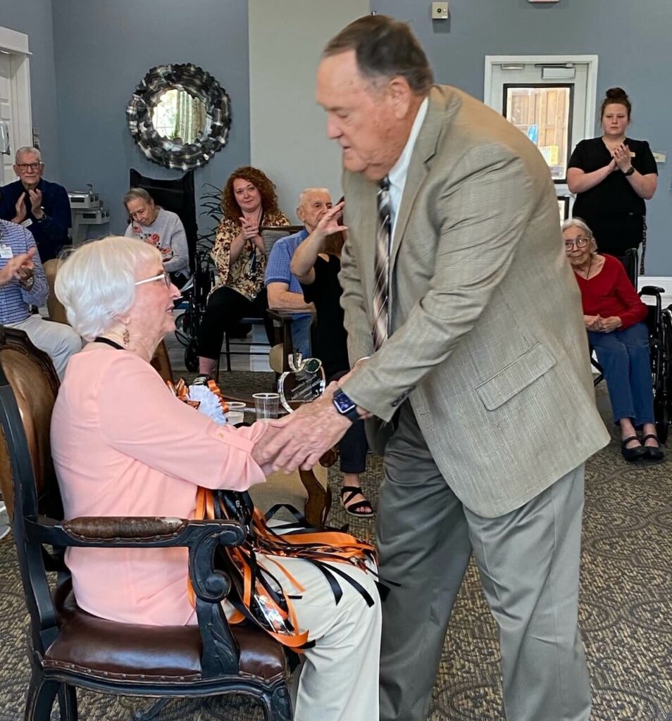 Legacy Oaks of Azle | Former teacher Margaret receives the Lifetime Achievement Award