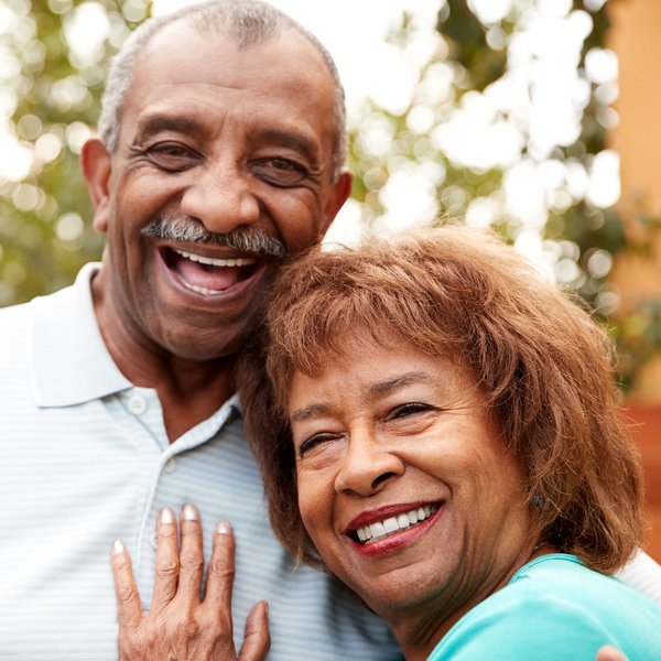 Legacy Oaks of Midlothian | Senior couple smiling