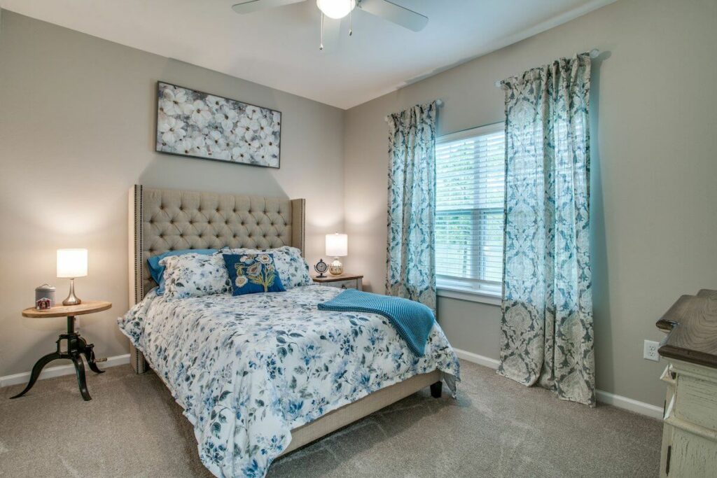 Legacy Oaks of Midlothian | Apartment bedroom