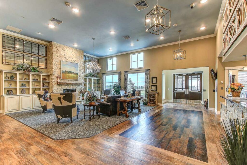 Long Creek | Living area