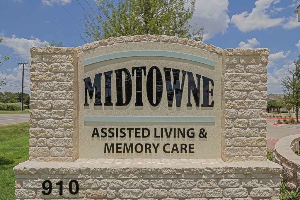 Midtowne | Entrance signage