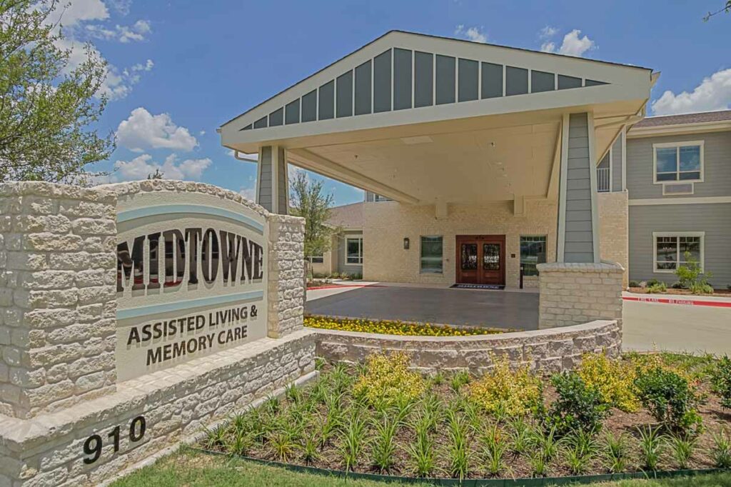 Midtowne | Entrance signage