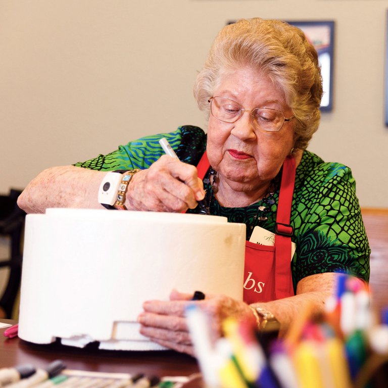 Tech Ridge Oaks | Senior woman crafting