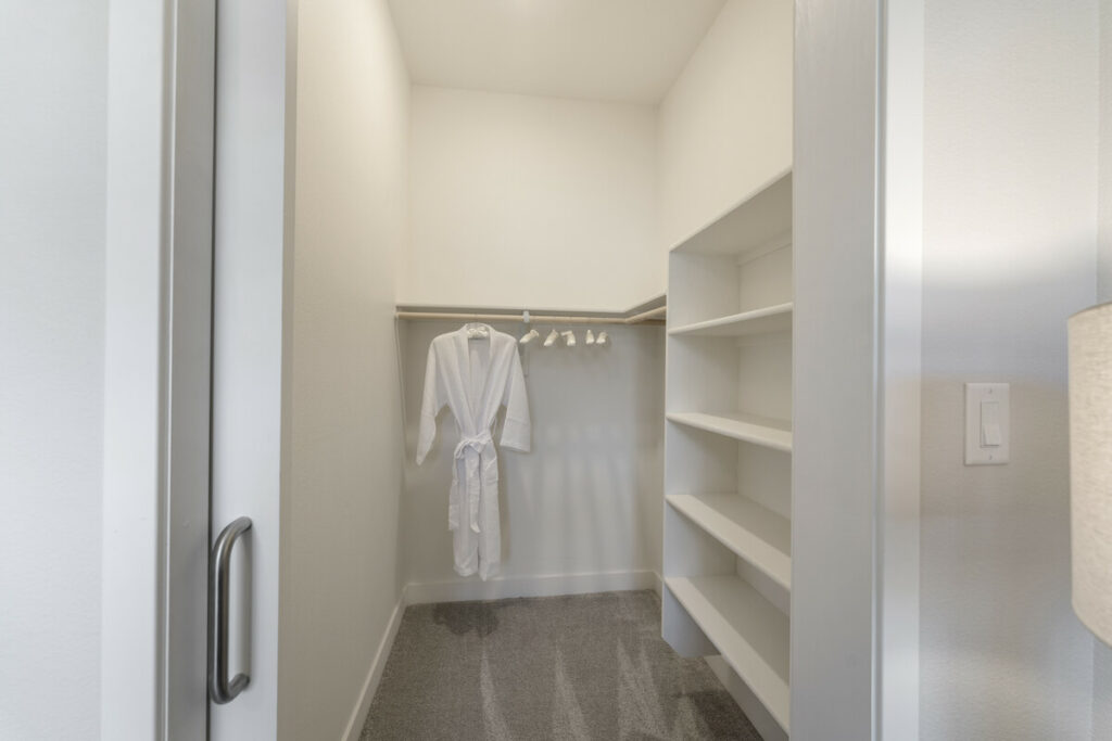 The Bluffs of Flagstaff | Bedroom closet