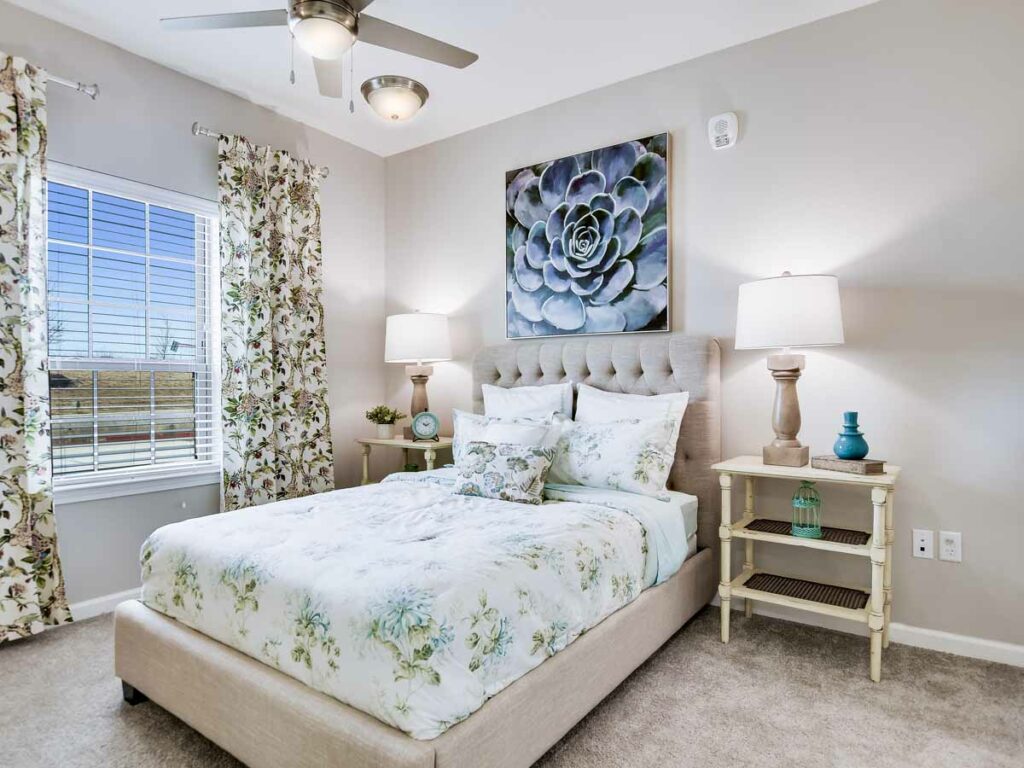 The Grandview of Chisholm | Bedroom