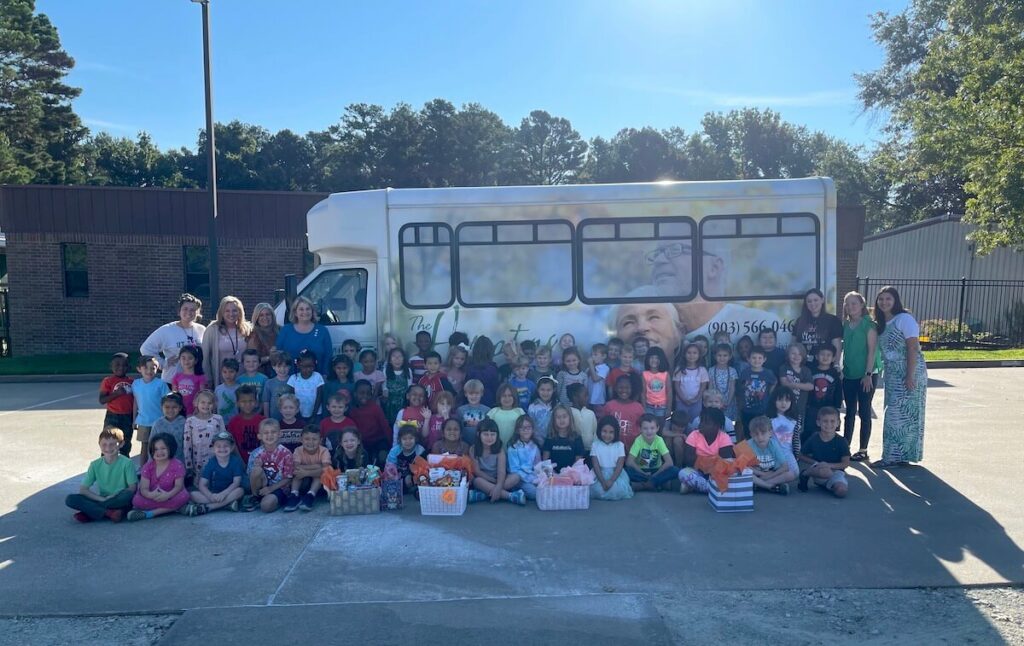 The Hamptons of Tyler | Owens Elementary students and staff, The Hamptons staff