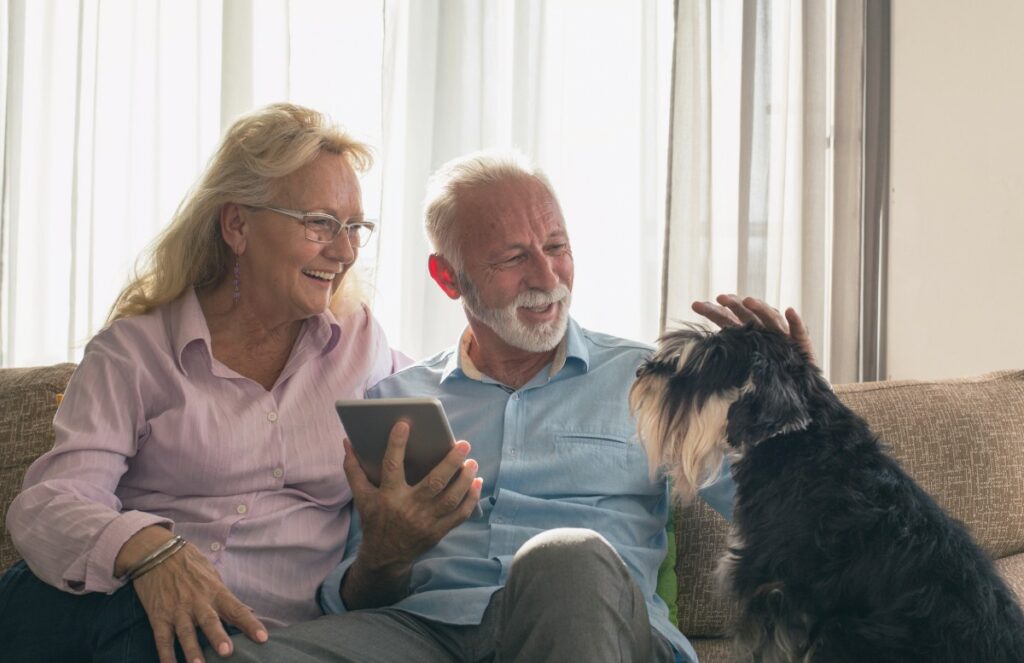 Elan Westpointe | Seniors with their dog