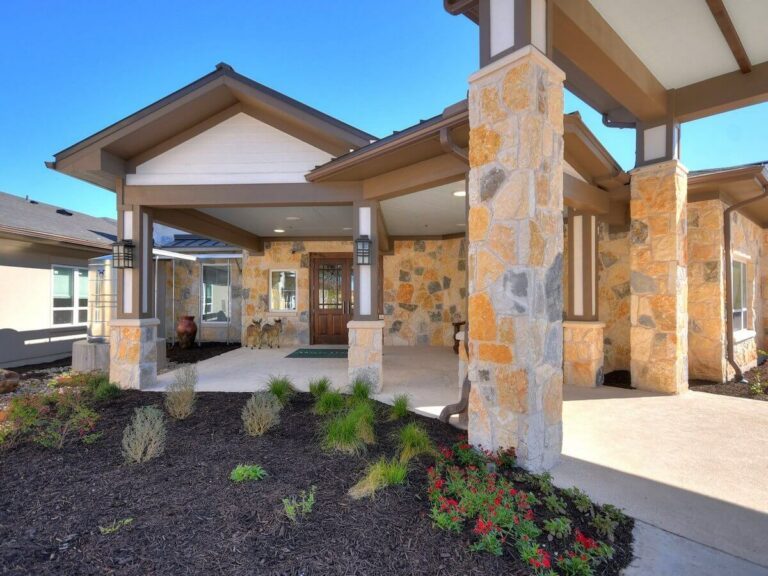 Alexis Pointe of Wimberley | Exterior front view
