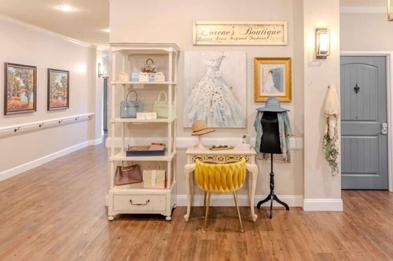 Arabella of Athens | Memory care community area