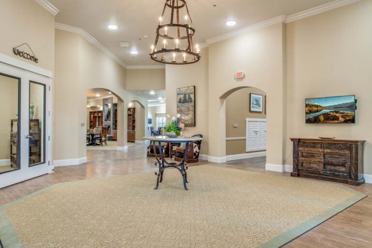 Arabella of Red Oak | Lobby