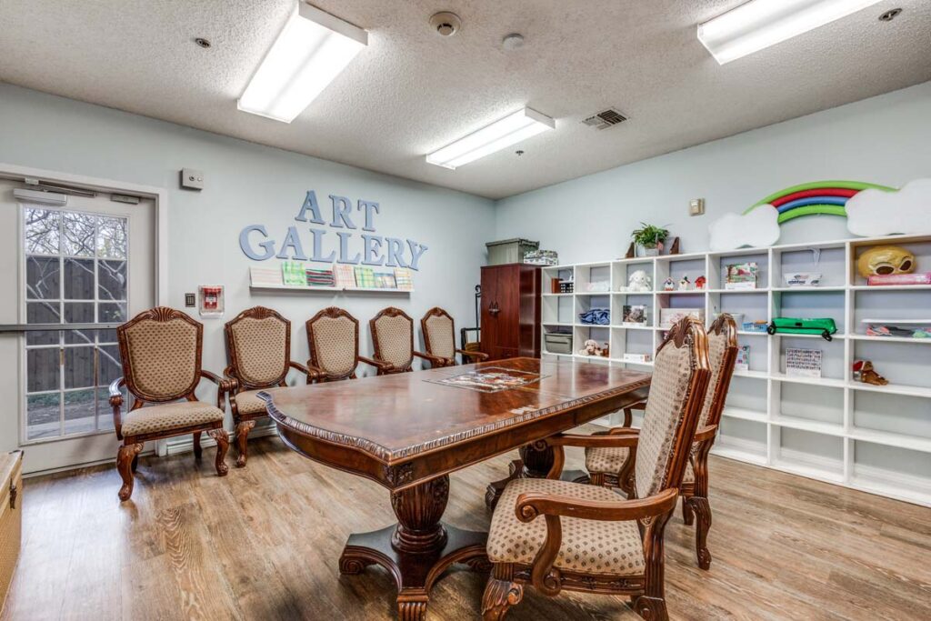 Cambridge Court Senior Living | Housing in Mesquite