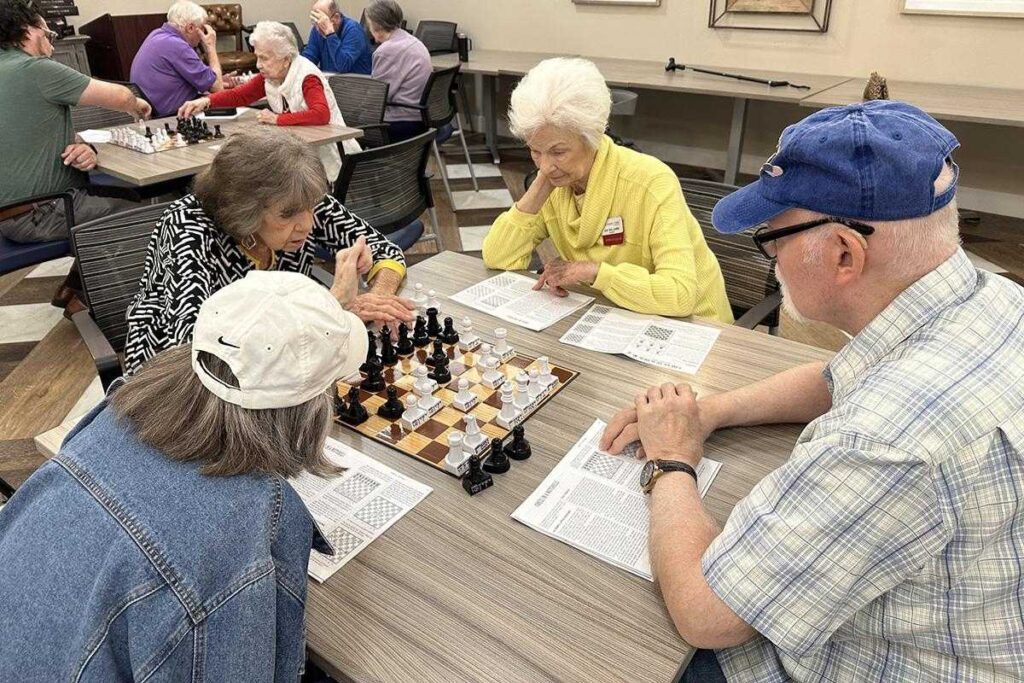 Legacy Oaks of Midlothian | Seniors Start New Chess Group