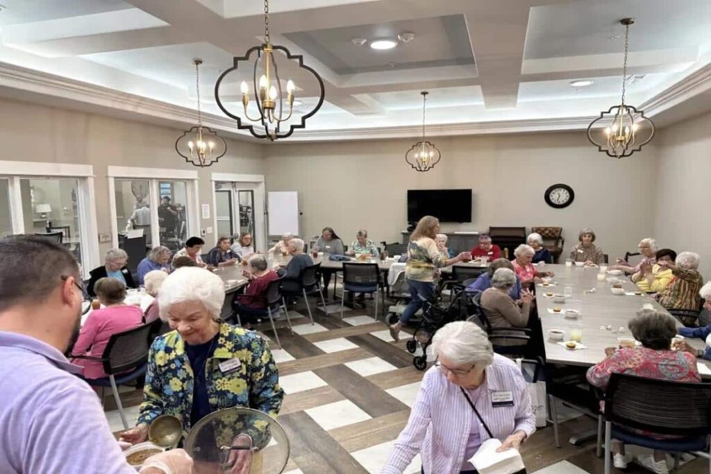 Senior Social Gatherings Build Community | Legacy Oaks