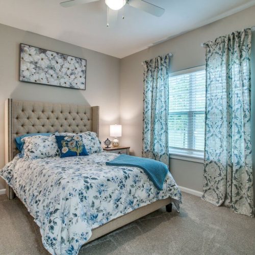 Legacy Oaks of Midlothian | Apartment bedroom