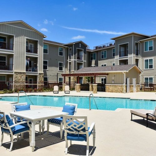 Legacy Oaks of Midlothian | Pool area