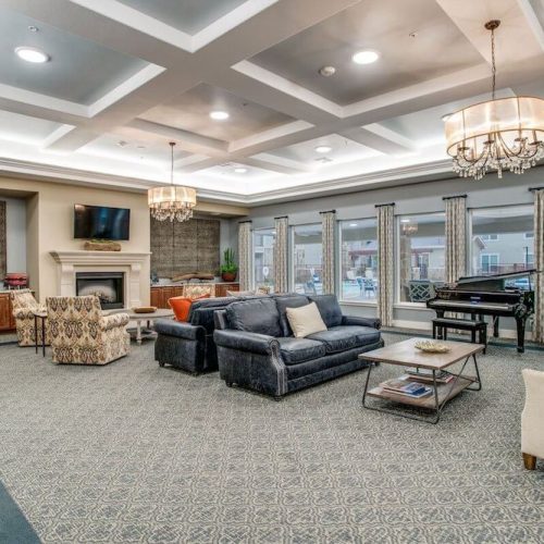 Legacy Oaks of Midlothian | Common area with piano