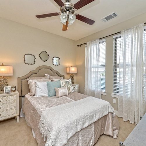 Ledgestone Senior Living | Apartment Bedroom