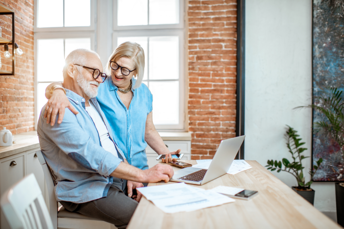 Civitas The Bluffs of Flagstaff | Seniors looking at finances
