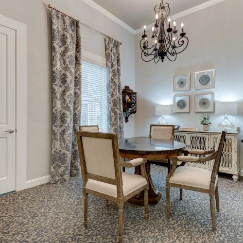 The Hamptons of Tyler | Sitting Area
