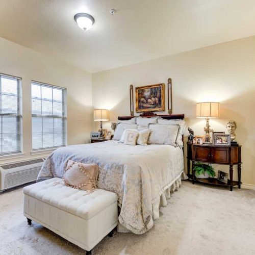 The Hamptons of Tyler | Memory Care bedroom