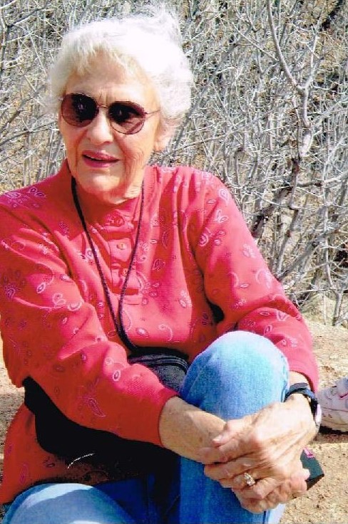 Stonecreek of Flying Horse | Photograph of resident celebrating her 100th birthday