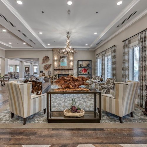 StoneCreek of Flying Horse | Sitting and dining area