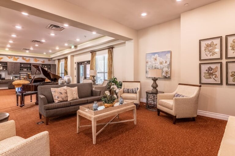 Double Creek | Main Lounge Seating