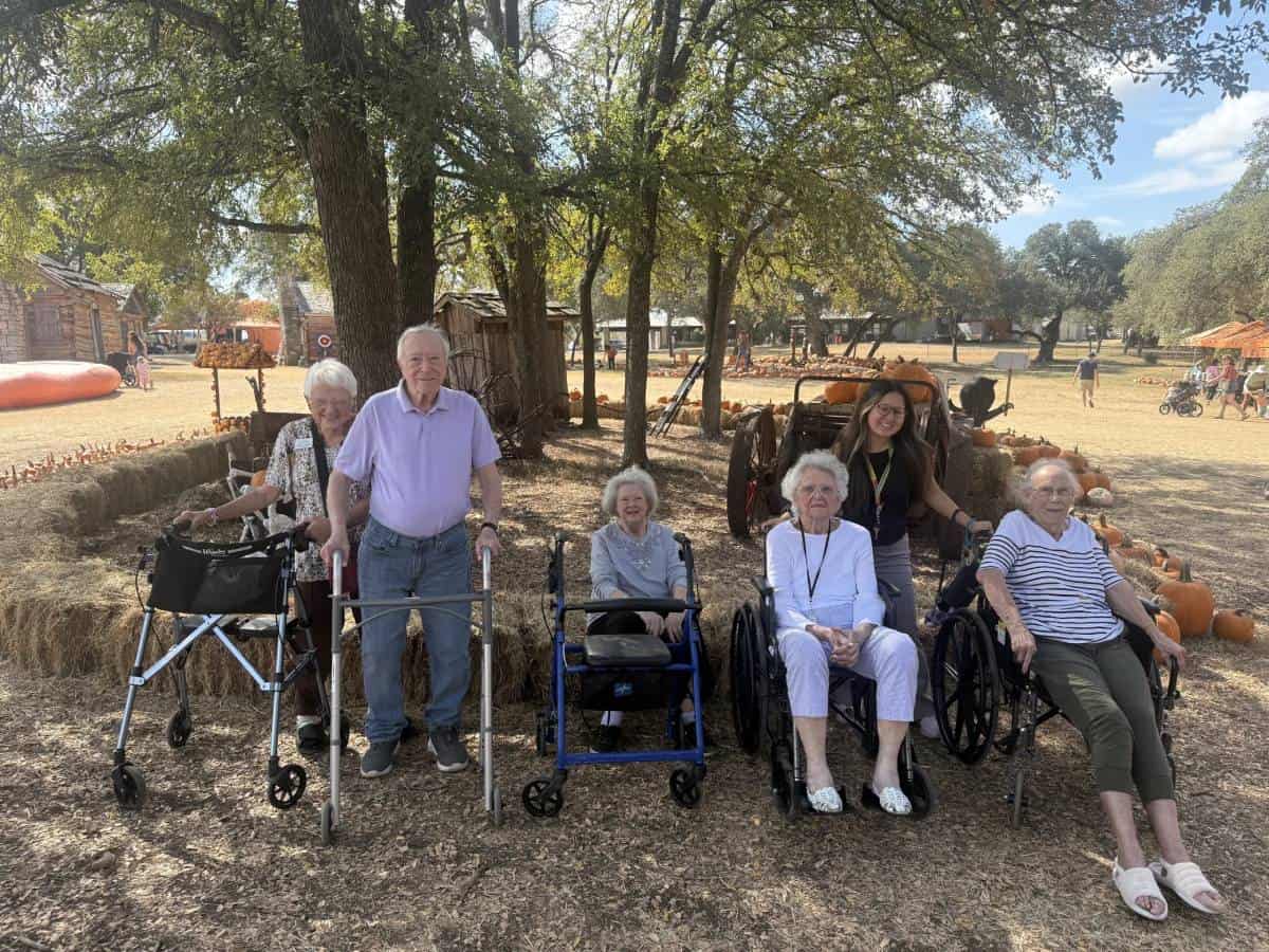Fall Fun and Flowers | Double Creek Assisted Living