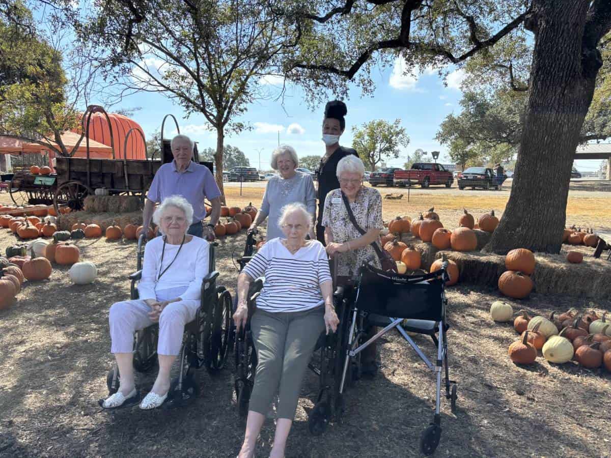 Fall Fun and Flowers | Double Creek Assisted Living