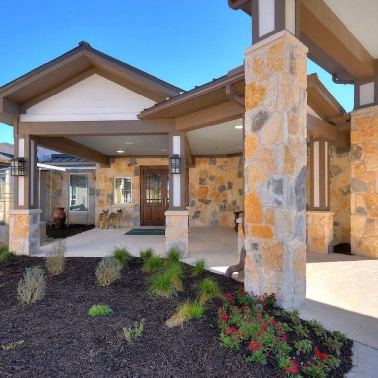 Civitas Alexis Pointe | Exterior