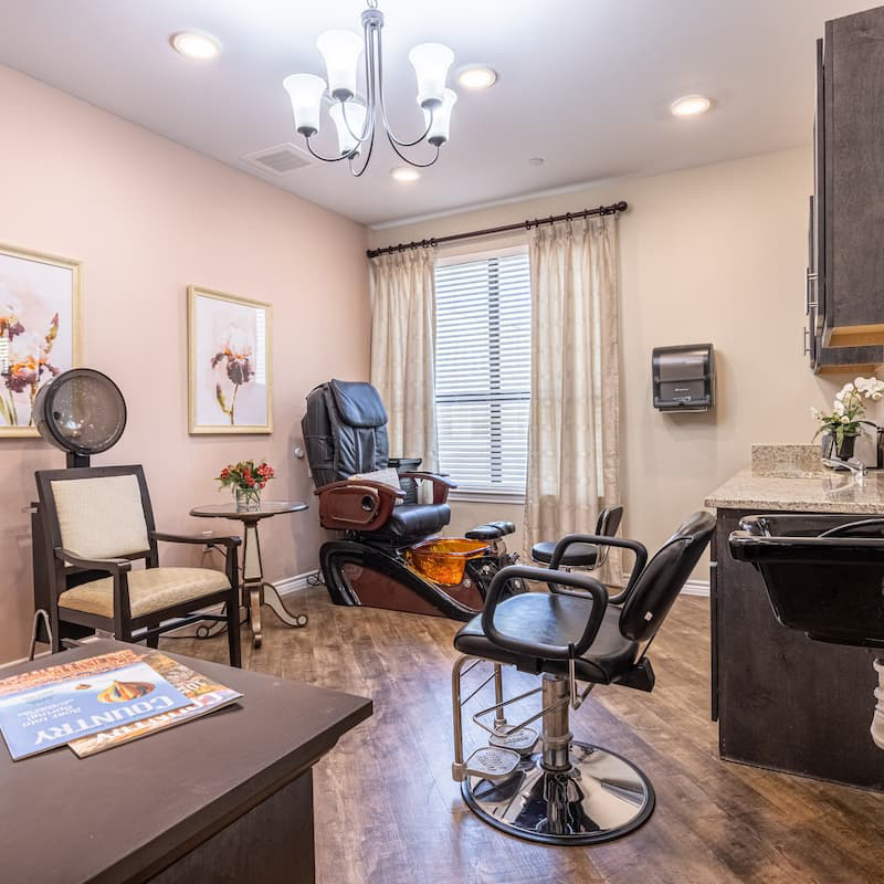Double Creek | Salon