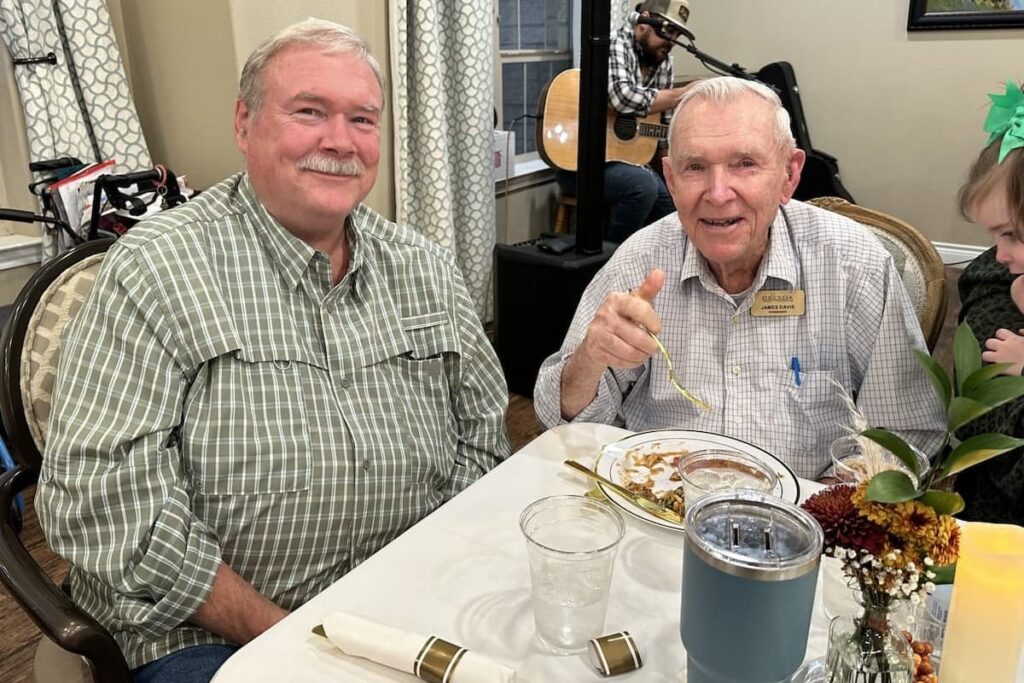 Elk Creek | Seniors having dinner
