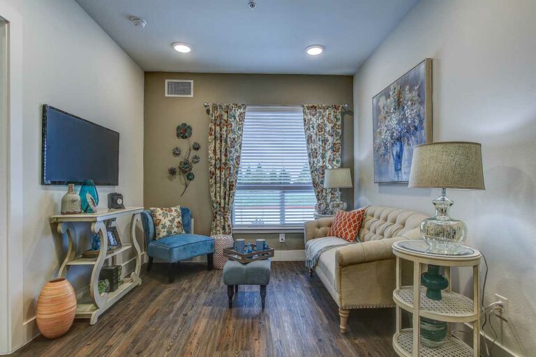Long Creek | Living area