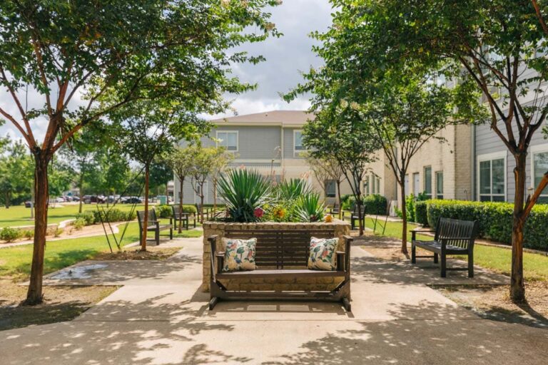 Midtowne | Courtyard