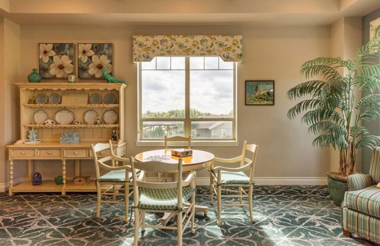 Midtowne | Sunroom