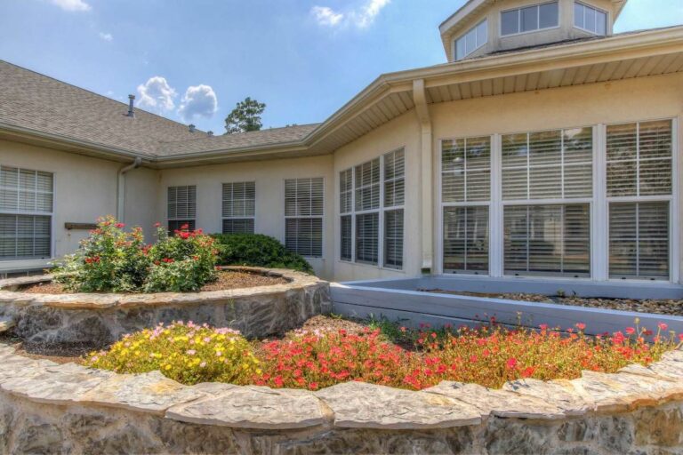 Arabella of Kilgore | Courtyard