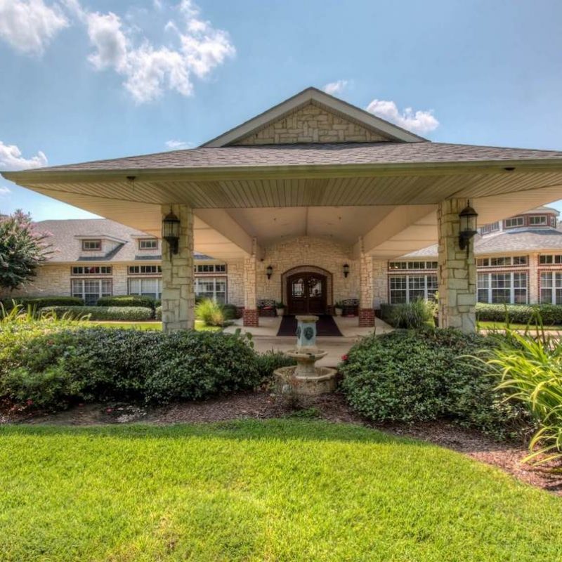 Arabella of Kilgore | Front view exterior