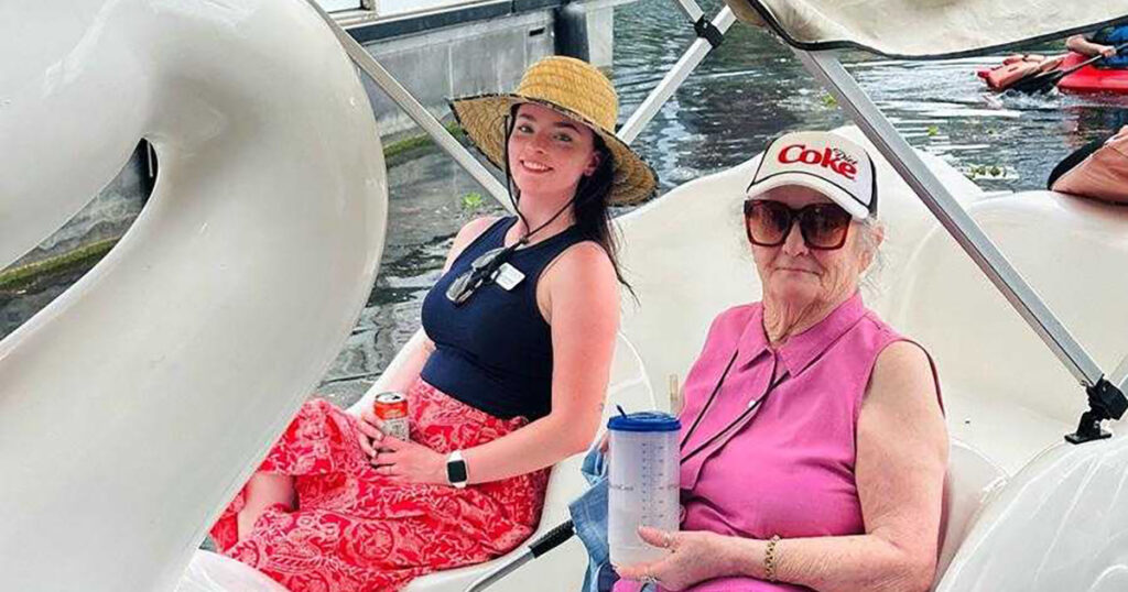 Tech Ridge Oaks | Resident’s Swan Boat and Museum Adventure